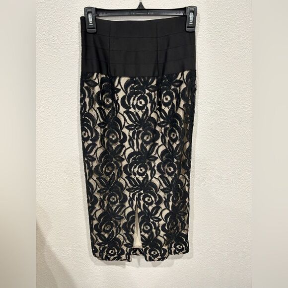 Body By Victoria Long Lace Pencil Skirt Size 0 EUC - Picture 3 of 11